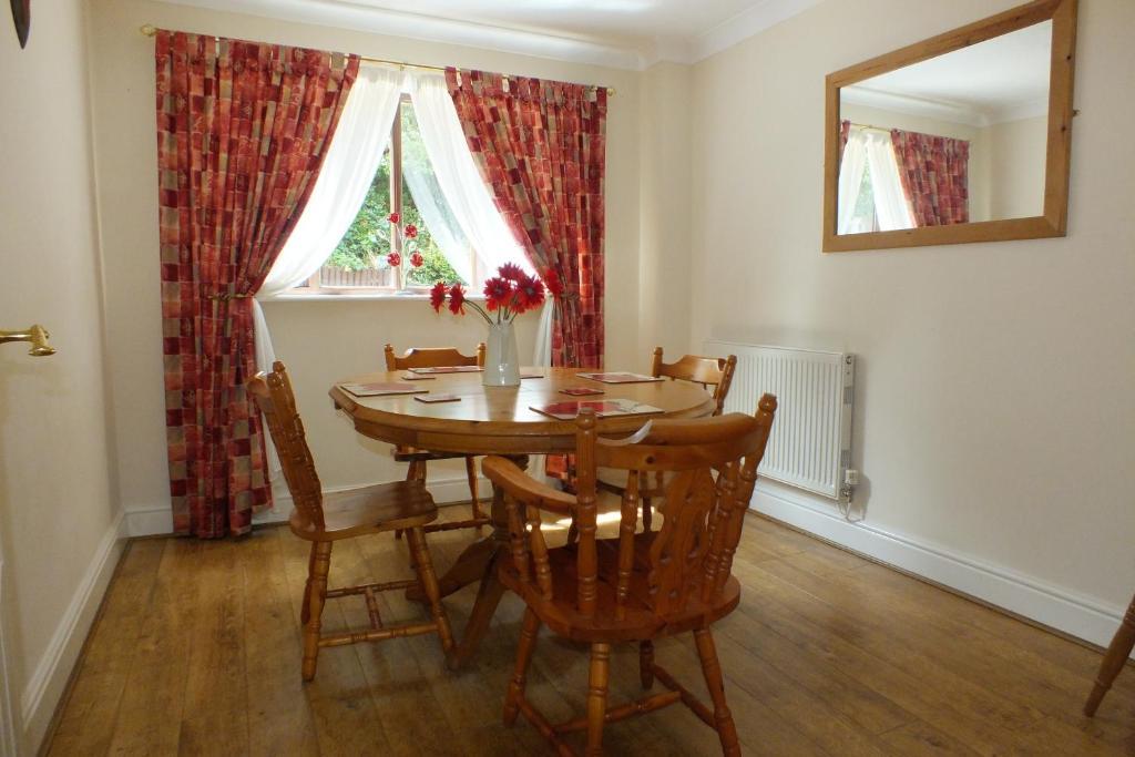 Llwyn Country House Лланелли Номер фото