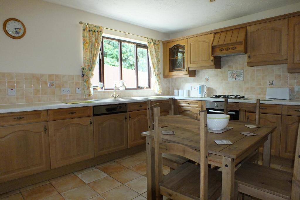 Llwyn Country House Лланелли Номер фото